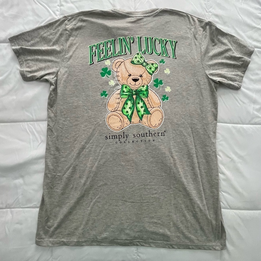 Simply Southern “Feeling Lucky” XLarge. Grey